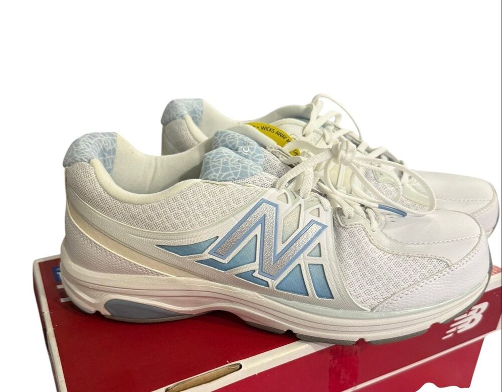 Women’s New Balance walking shoes size 9.5 new with tags!